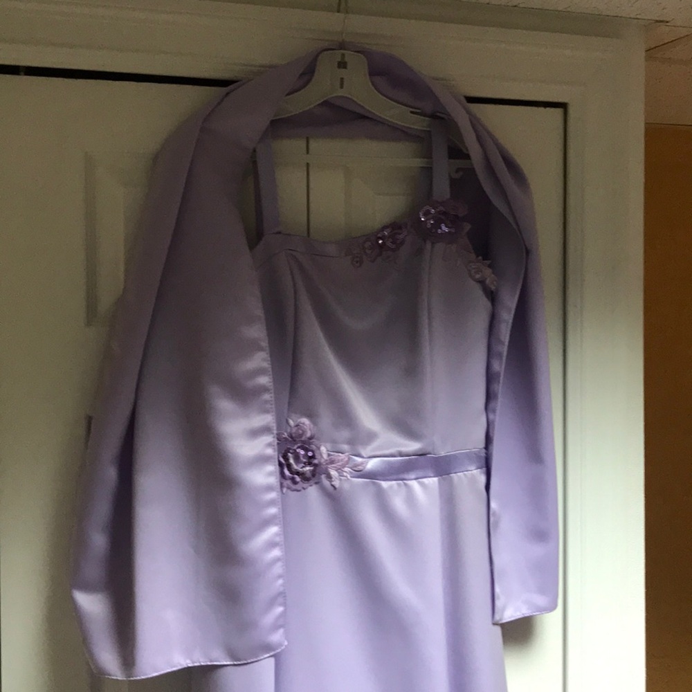 Dress - Picture 3 of 3